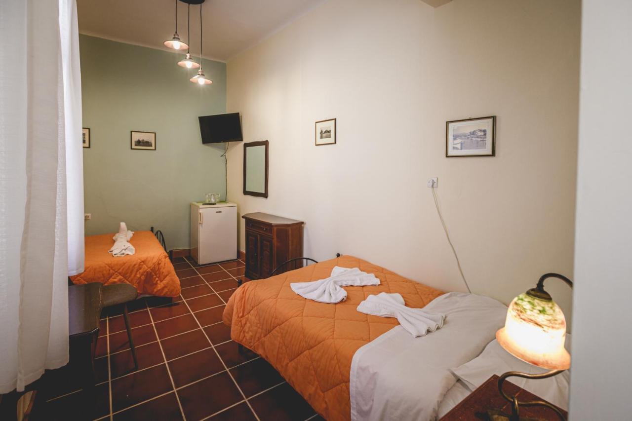 Pension Acronafplia B&D Nafplio Exterior photo